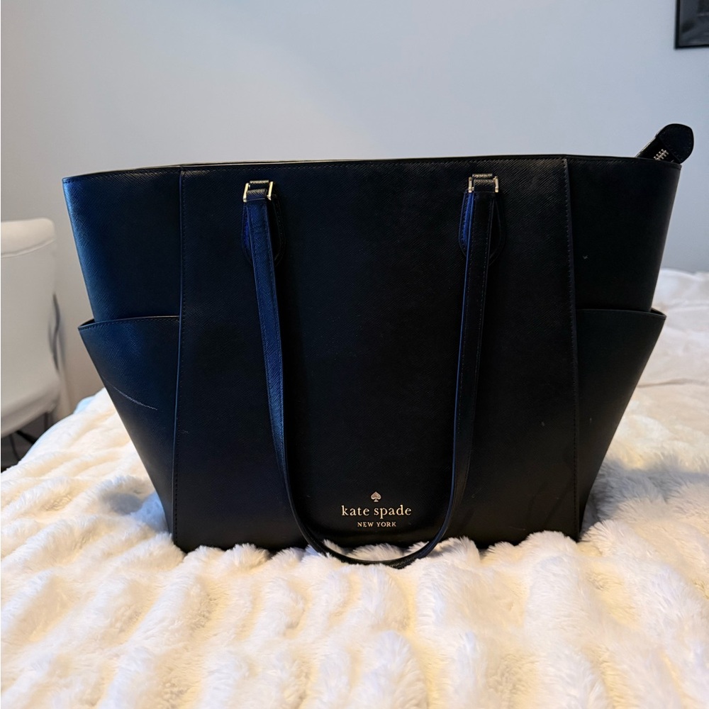 kate spade Black Saffiano Leather Tote with Gold Logo🖤